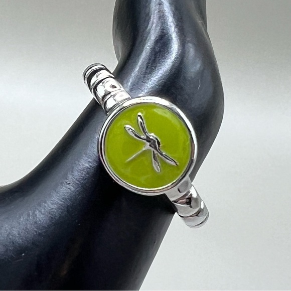 Dragonfly Ring - lia sophia “Limelight" ring Size 9, silver tone w/ green enamel - Picture 2 of 5